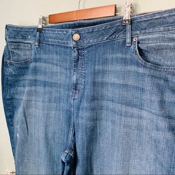 Lane Bryant Mid Rise Straight Leg Jean NWT Size 28 - Picture 2 of 7